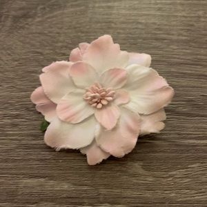 Flower hair clip